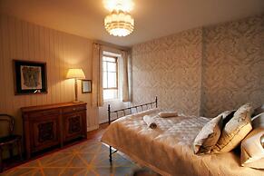 JOIVY Royal Mile View