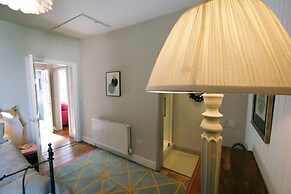 JOIVY Royal Mile View