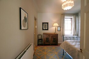 JOIVY Royal Mile View