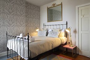 JOIVY Royal Mile View