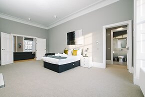JOIVY Apartments - Huge 5* Georgian Apartment - Great Location