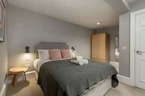 JOIVY Luxury Georgian City Centre Apartment (Sleeps 6)