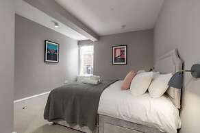 JOIVY Luxury Georgian City Centre Apartment (Sleeps 6)