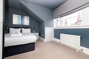 JOIVY Apartments - 5* Central Georgian Apartment (2 Bed)