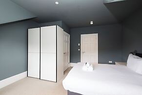 JOIVY Apartments - 5* Central Georgian Apartment (2 Bed)