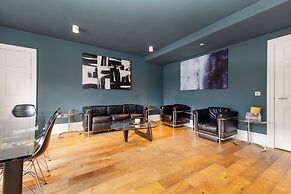 JOIVY Apartments - 5* Central Georgian Apartment (2 Bed)