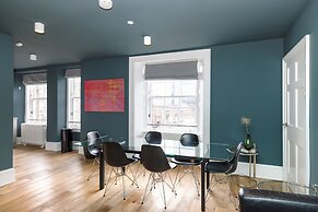 JOIVY Apartments - 5* Central Georgian Apartment (2 Bed)