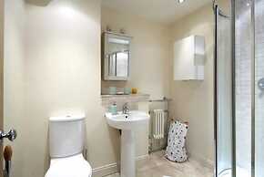 JOIVY Edinburgh Spacious Apartment - Royal Mile