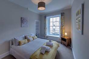 JOIVY Luxury New Town Apartment