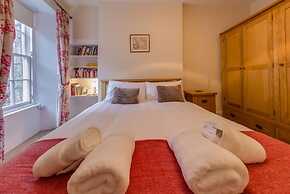 JOIVY Luxury New Town Apartment