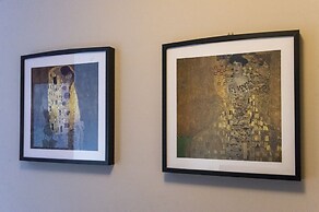 JOIVY Great Location! - Charming Apt by Edinburgh Castle