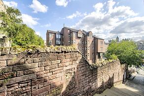 JOIVY Great Location! - Charming Apt by Edinburgh Castle