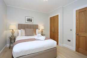 JOIVY Newly Refurbished Apartment on the Historic Royal Mile