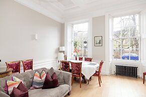 JOIVY Ultra Luxe 3BR home near Princes St