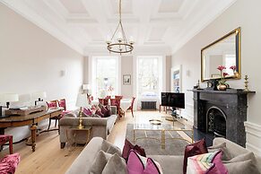 JOIVY Ultra Luxe 3BR home near Princes St
