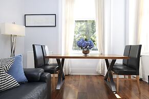 JOIVY Stunning Ground-floor 2bedrm New Town Apt