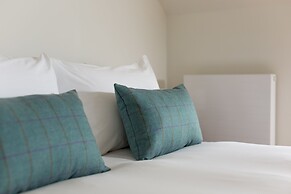 JOIVY Trendy 1-bedroom Main Door House in New Town