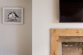 JOIVY Trendy 1-bedroom Main Door House in New Town