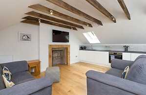 JOIVY Trendy 1-bedroom Main Door House in New Town