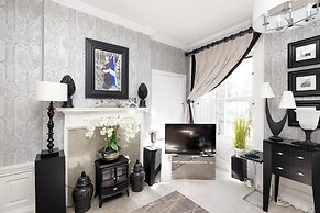 JOIVY Thistle Street Luxury Apt in the Heart of the City