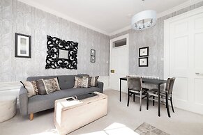 JOIVY Thistle Street Luxury Apt in the Heart of the City