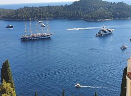 Blue Harmony Sea View Apartment