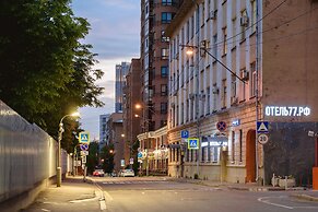 Hotel Dynasty on Belorusskaya