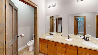 Viewpoint Condominiums