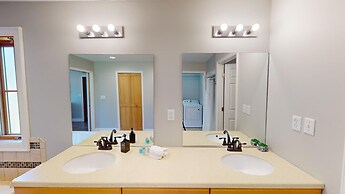 Viewpoint Condominiums