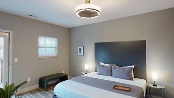 Viewpoint Condominiums