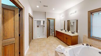 Viewpoint Condominiums