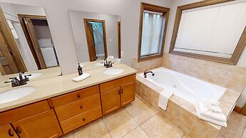 Viewpoint Condominiums