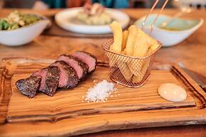 Four Points by Sheraton Sesimbra