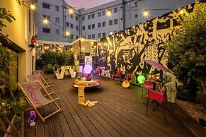 Moxy Lisbon City