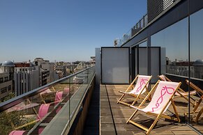 Moxy Lisbon City