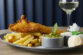 Courtyard by Marriott London City Airport