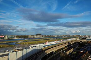 Courtyard by Marriott London City Airport