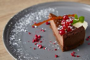 Courtyard by Marriott London City Airport