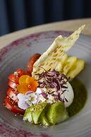 Courtyard by Marriott London City Airport