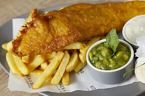 Courtyard by Marriott London City Airport