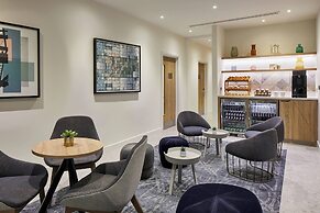 Courtyard by Marriott London City Airport