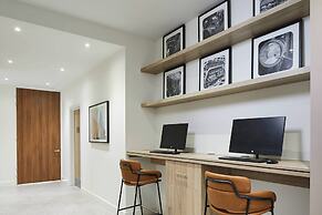 Courtyard by Marriott London City Airport