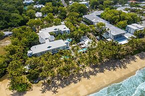 Belle Escapes - Oceanview Suite Alamanda Beachfront Resort 