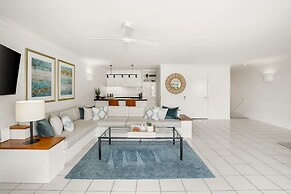 Belle Escapes - Oceanview Suite Alamanda Beachfront Resort 