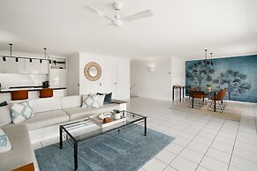 Belle Escapes - Oceanview Suite Alamanda Beachfront Resort 