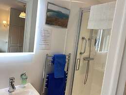 Hazelbrook Self Catering - Maximum 6 Persons