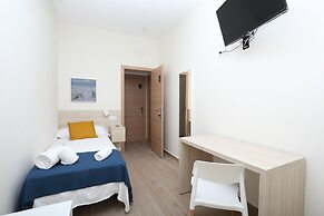 Hostal Palmones