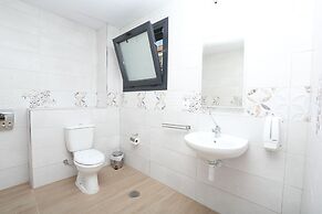 Hostal Palmones