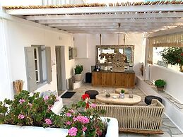 Island Mykonos Suites & Studios