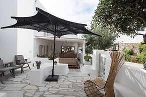 Island Mykonos Suites & Studios